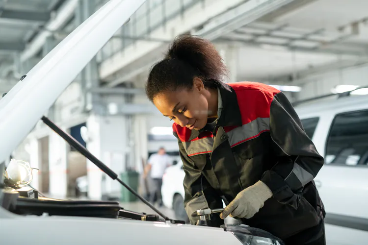 Ausbildung zum Kfz-Mechatroniker PKW-Technik (w|m|d)