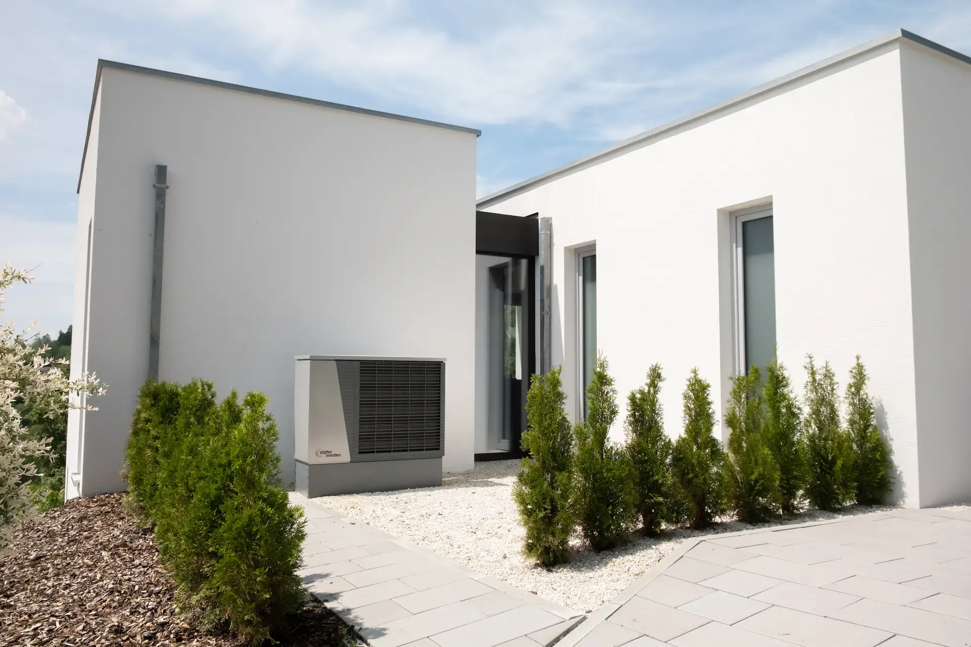 alpha_innotec_Hybrox_5und8_Bodenkonsole_total