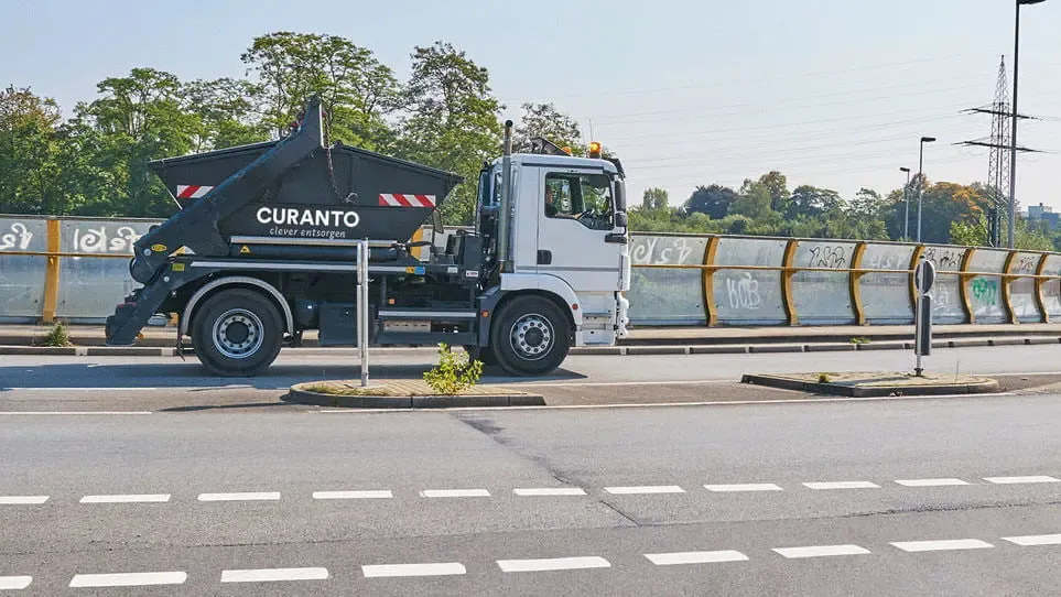 Curanto Container auf einem LKW