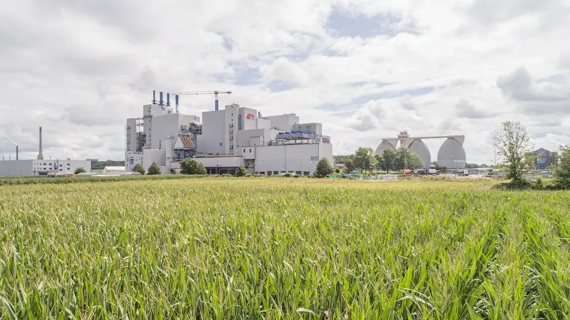 Blick auf die Müllverbrennungsanlage der EGK in Krefeld