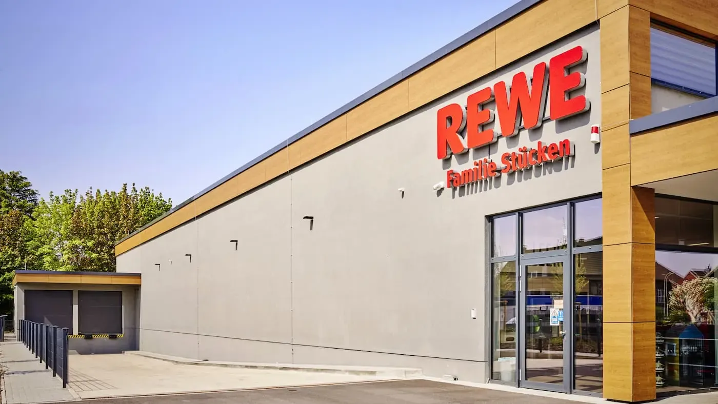 Eingangsbereich des EGN Partners Rewe Stücken