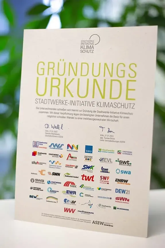 Gründungsurkunde Stadtwerke-Initiative Klimaschutz
