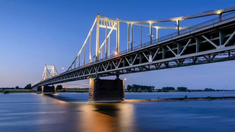 Brücke in Krefeld Uerdingen