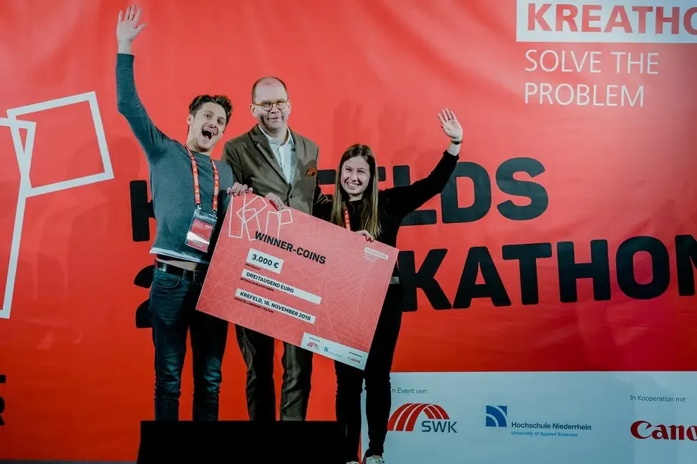 Carsten Liedke mit zwei KReathon Gewinnern